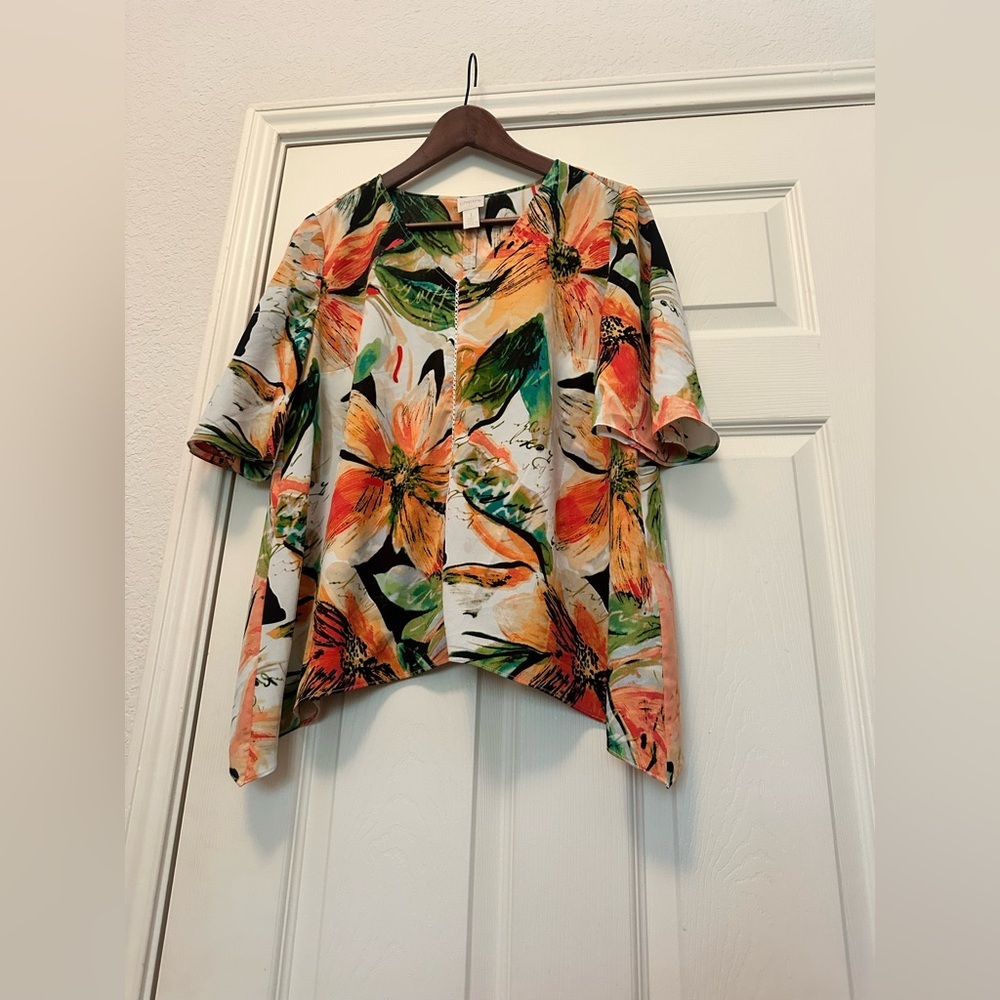 Chico's Size 1 (S/M) Floral Print Asymmetrical Hem Blouse - Like New